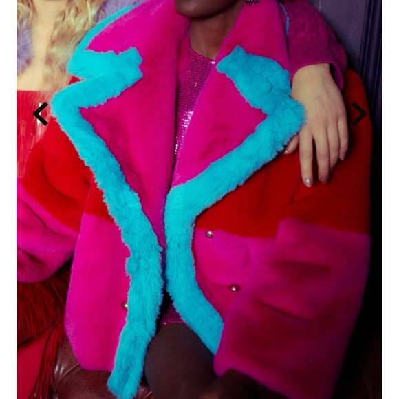 Gorgeous Jayley Collection faux fur oversized coat - Picture 2 of 9